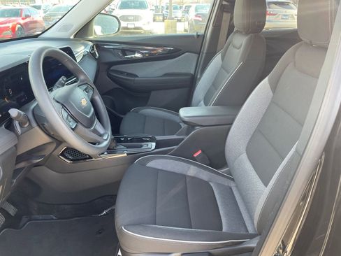 Used 2025 Chevrolet TrailBlazer LT image 25