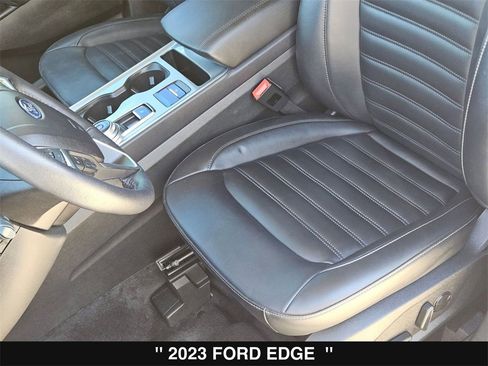 Used 2023 Ford Edge SEL w/ Convenience Package image 16