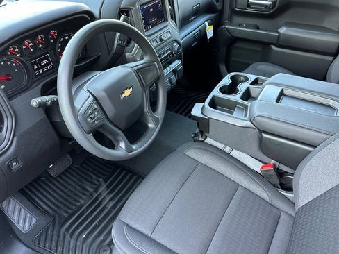 New 2025 Chevrolet Silverado 1500 Custom image 10