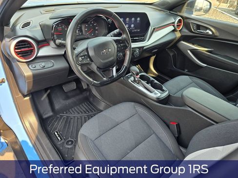 Used 2024 Chevrolet Trax RS w/ Driver Confidence Package FWD image 2