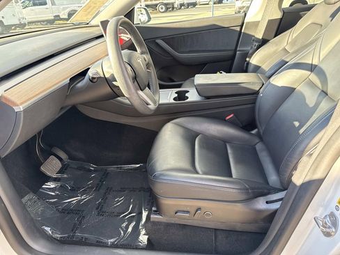 Used 2021 Tesla Model Y Long Range image 17