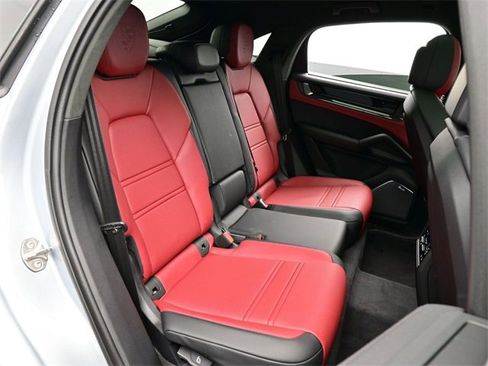Certified 2025 Porsche Cayenne GTS image 21