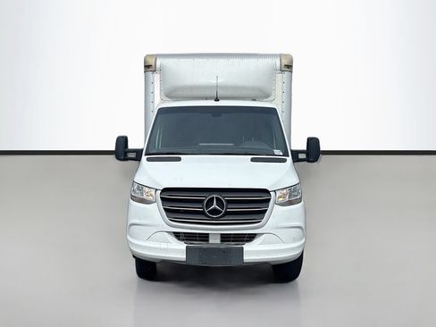 Used 2023 Mercedes-Benz Sprinter 4500 image 8