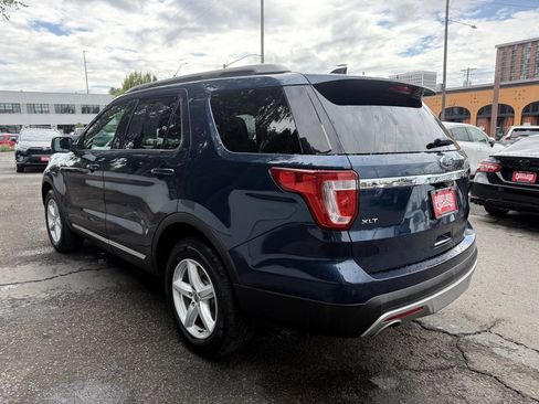 Used 2017 Ford Explorer XLT w/ Equipment Group 202A AWD/4WD image 5