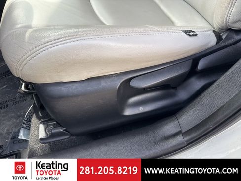 Used 2020 Toyota Corolla L image 13