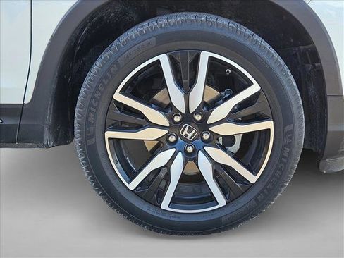 Used 2020 Honda Pilot Touring image 19