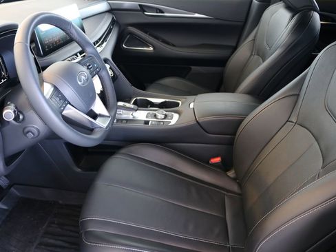 Certified 2025 INFINITI QX60 Luxe w/ Black Edition image 19