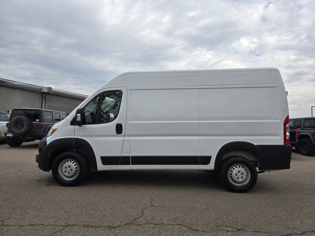 Used 2025 RAM ProMaster 2500 w/ Convenience Group FWD image 8