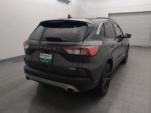 Used 2020 Ford Escape SE image 7
