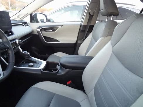Used 2023 Toyota RAV4 Limited image 8