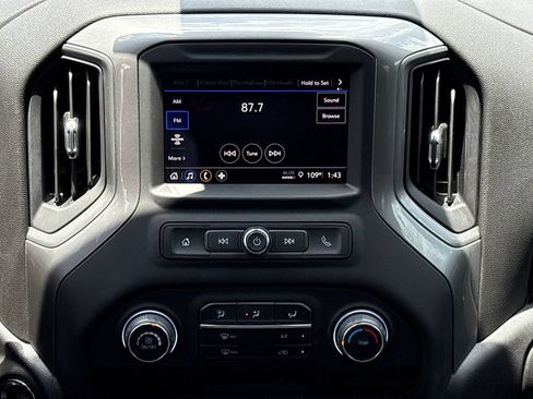 Used 2026 Chevrolet Silverado 1500 Custom w/ LPO, Dark Essentials Package AWD/4WD image 16
