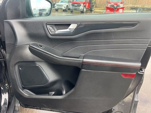 Used 2023 Ford Escape ST-Line image 10