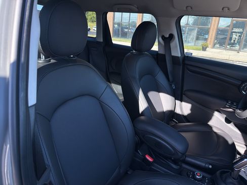 Used 2020 MINI Cooper 4-Door Hardtop FWD image 26