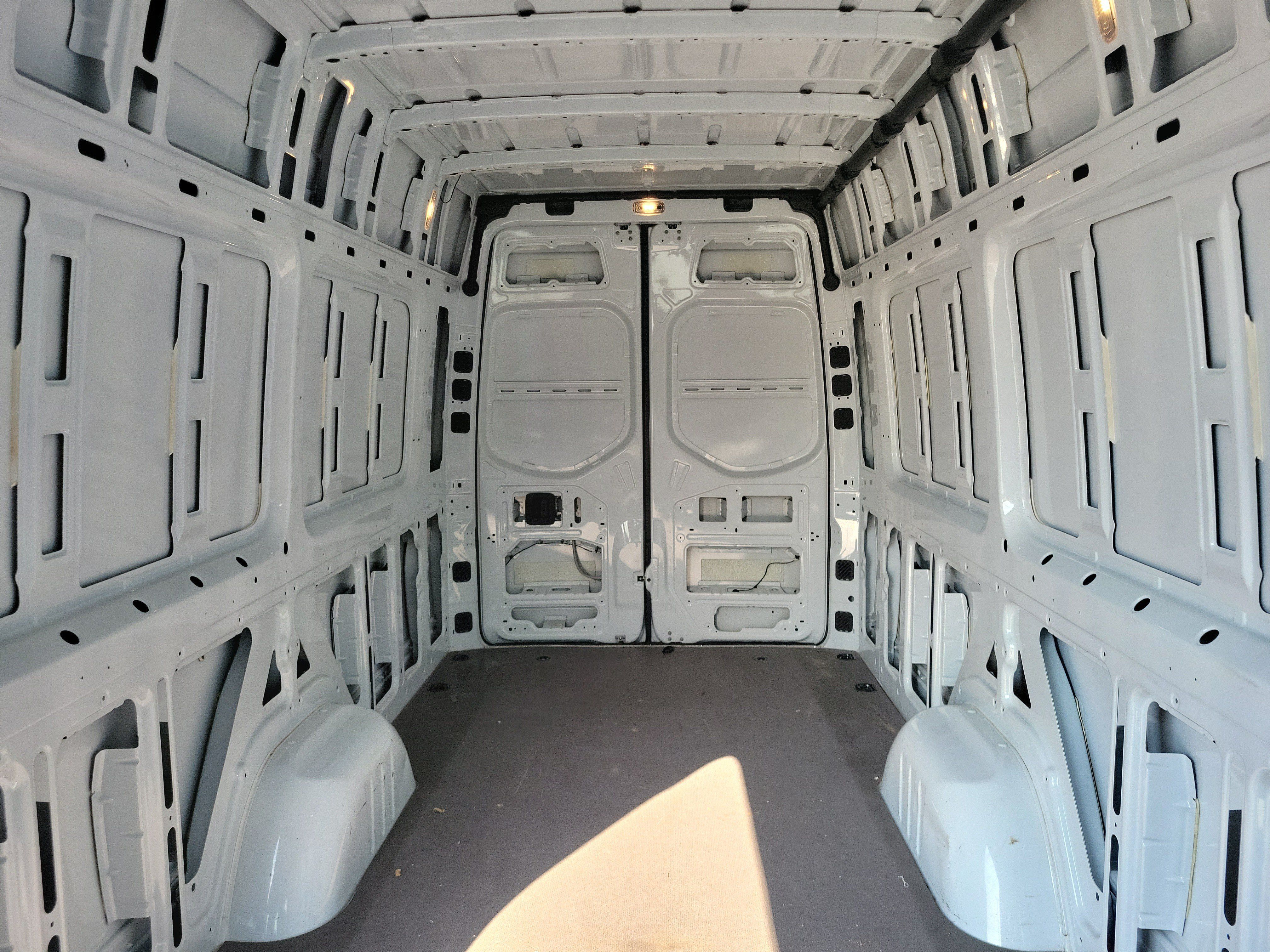 Used 2024 Mercedes-Benz Sprinter 2500 image 13