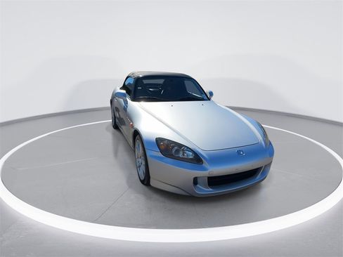Used 2004 Honda S2000 image 2