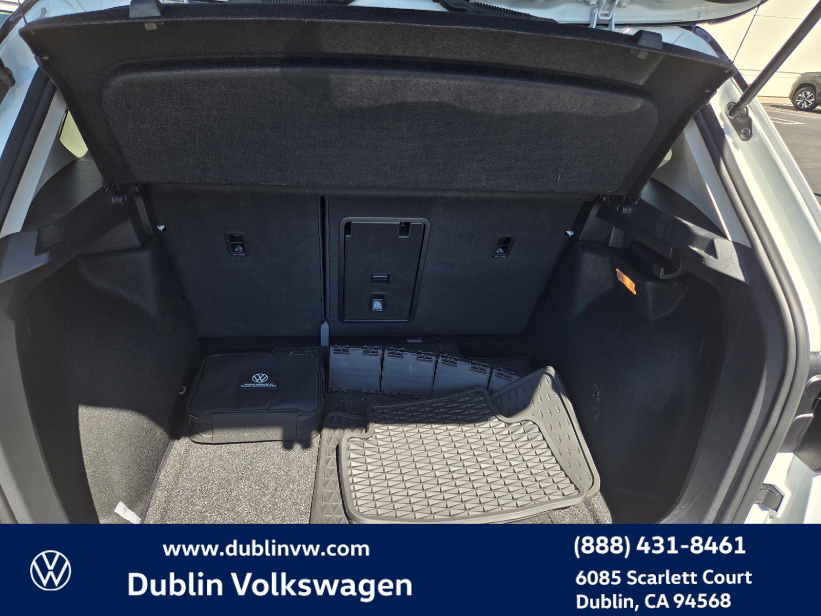 Certified 2023 Volkswagen Taos SE FWD image 23