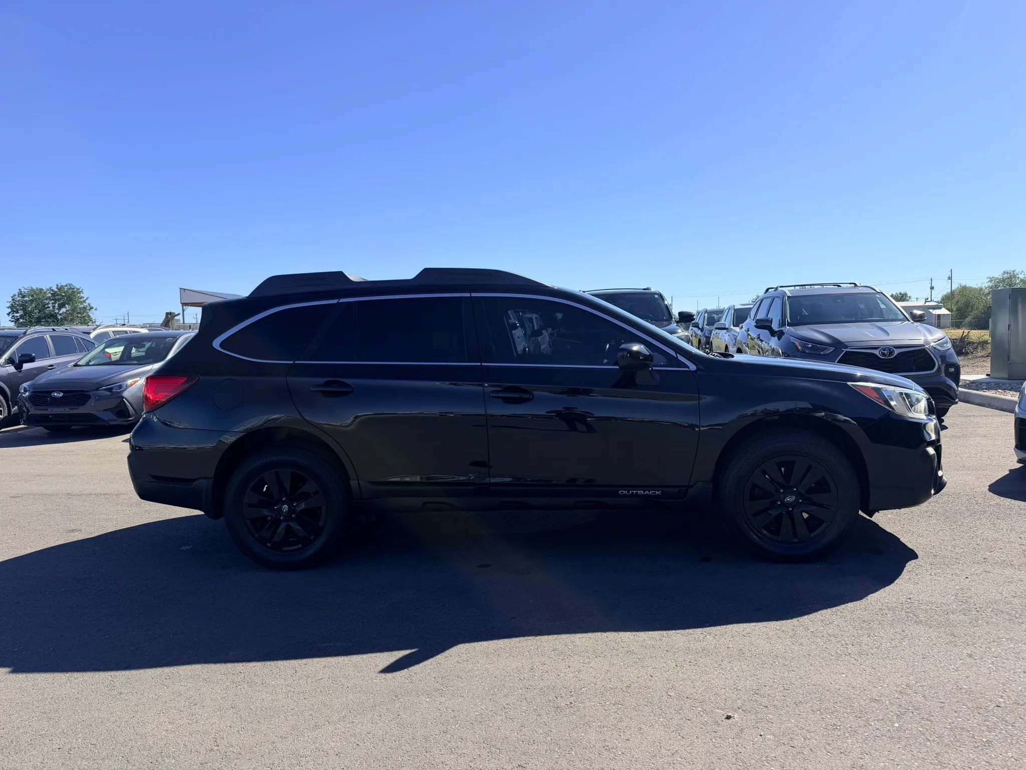 Used 2019 Subaru Outback 2.5i Premium AWD/4WD image 7