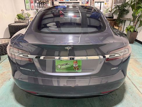 Used 2019 Tesla Model S 75D image 5