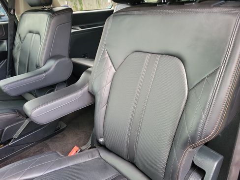 Used 2018 Ford Expedition Platinum RWD image 8