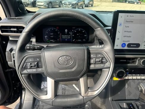 Certified 2025 Toyota 4Runner Limited w/ Tow Technology Package AWD/4WD image 41