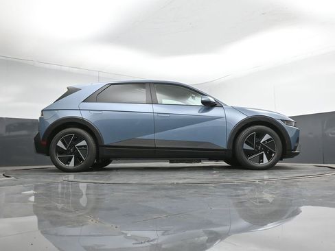 New 2026 Hyundai Ioniq 5 SE RWD image 14