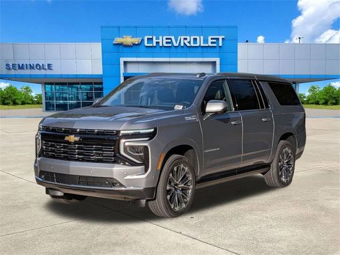 New 2026 Chevrolet Suburban High Country image 2