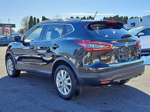 Used 2020 Nissan Rogue Sport SV image 4