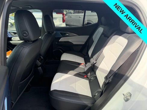 Used 2024 Chevrolet Equinox EV LT w/ Active Safety Package 3 image 7