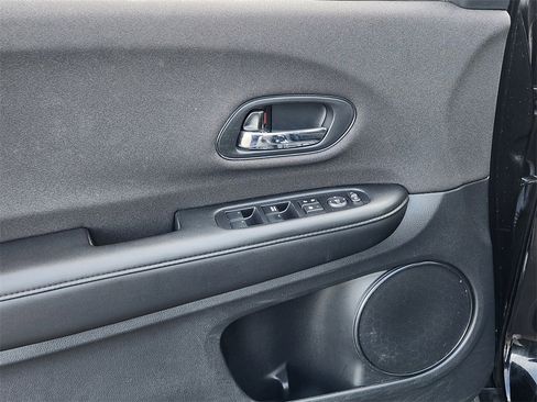 Used 2022 Honda HR-V LX image 13