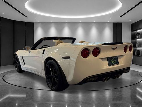 Certified 2012 Chevrolet Corvette Grand Sport w/ 3LT Preferred Equipment Group RWD image 2