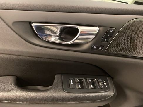 Used 2021 Volvo S60 T8 Inscription image 20