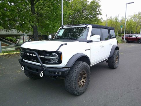 Used 2022 Ford Bronco Outer Banks w/ Sasquatch Package AWD/4WD image 1