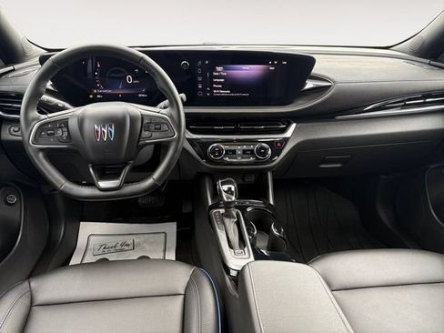 Used 2024 Buick Envista Sport Touring w/ Convenience I Package FWD image 10