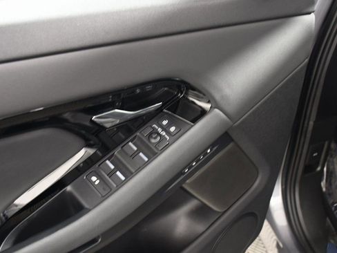 Certified 2025 Land Rover Range Rover Evoque Dynamic SE image 15
