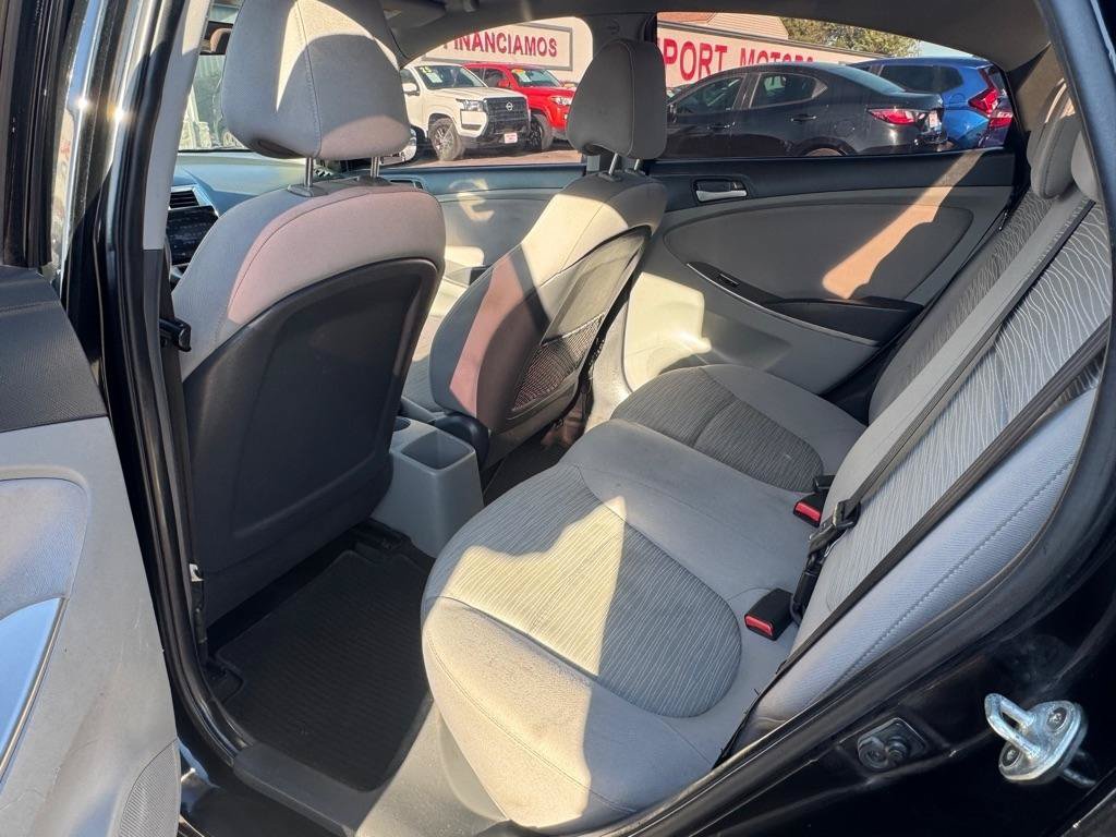 Used 2016 Hyundai Accent SE FWD image 11