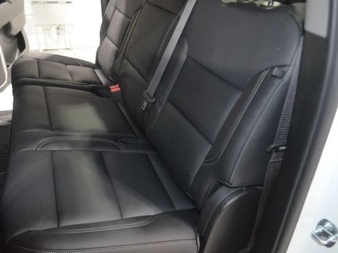 Used 2023 Chevrolet Silverado 1500 LT Trail Boss w/ Convenience Package II AWD/4WD image 17