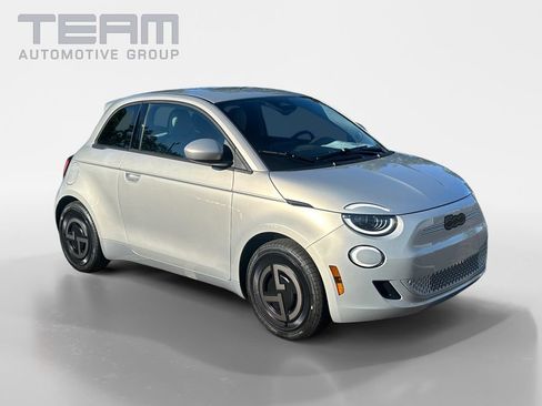 New 2025 FIAT 500 e FWD image 1