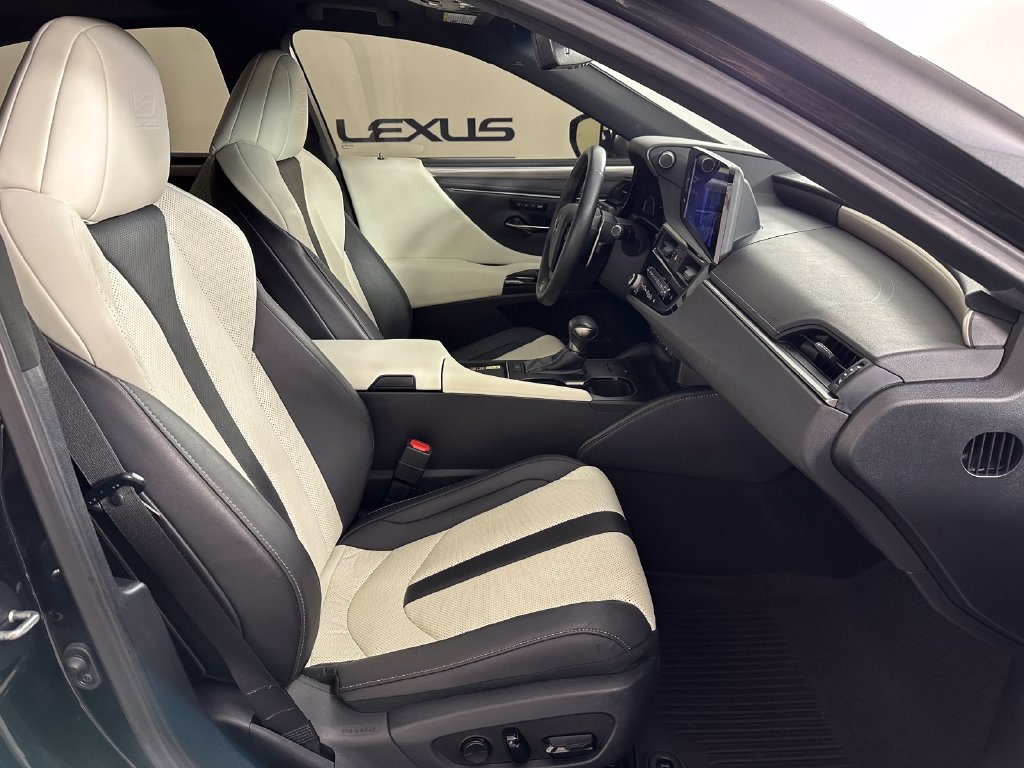 Used 2024 Lexus ES 350 F Sport w/ Technology Package FWD image 22
