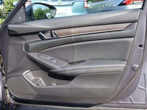 Used 2019 Honda Accord EX-L image 11