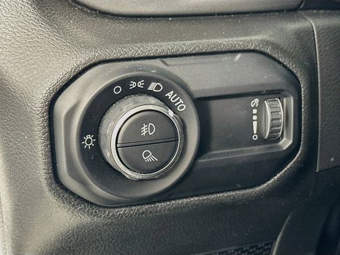 Used 2023 Jeep Gladiator Sport AWD/4WD image 10