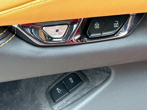 Used 2023 Chevrolet Corvette Stingray Preferred Conv w/ Z51 Performance Package RWD image 16