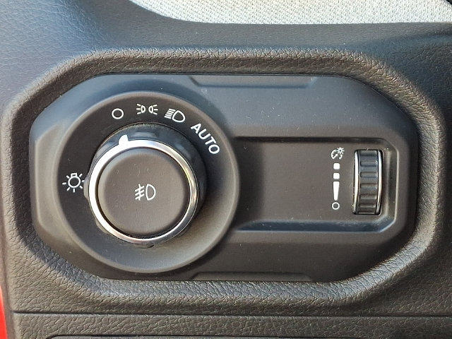 Used 2025 Jeep Wrangler Unlimited Sport AWD/4WD image 9
