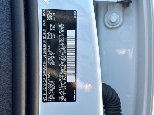 Certified 2024 Volvo XC40 B5 Core AWD/4WD image 30