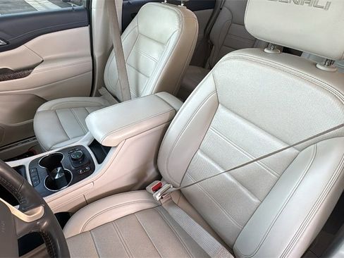 Used 2021 GMC Acadia Denali w/ Denali Technology Package image 23