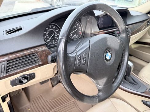 Used 2010 BMW 328i xDrive Sedan image 13