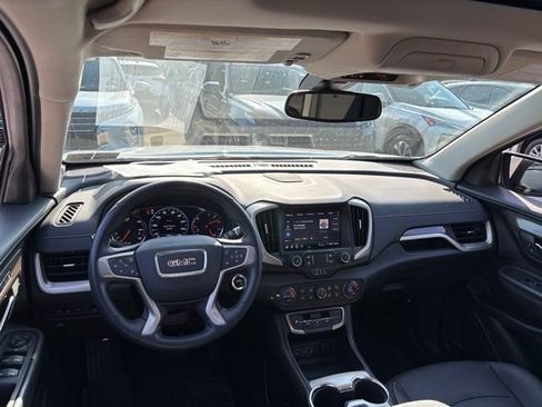 Used 2023 GMC Terrain Denali w/ Denali Premium Package AWD/4WD image 11