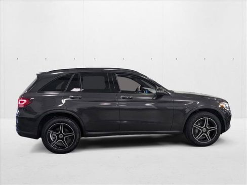 Used 2022 Mercedes-Benz GLC 300 image 4