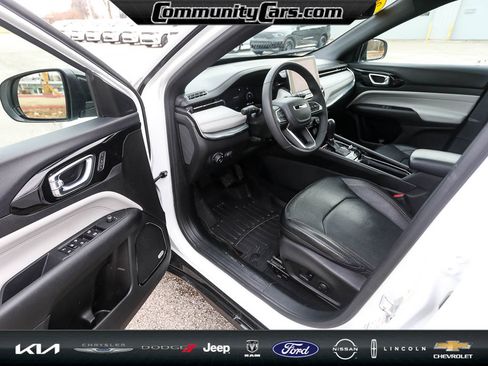 Used 2023 Jeep Compass Limited w/ Elite Group image 11