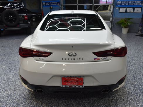 Used 2017 INFINITI Q60 2.0t image 5
