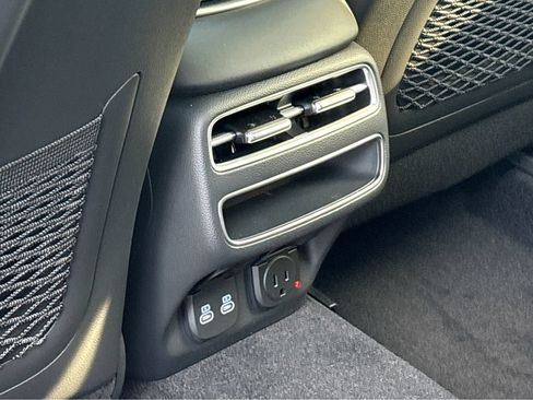 New 2026 Genesis GV70 2.5T Advanced AWD/4WD image 33